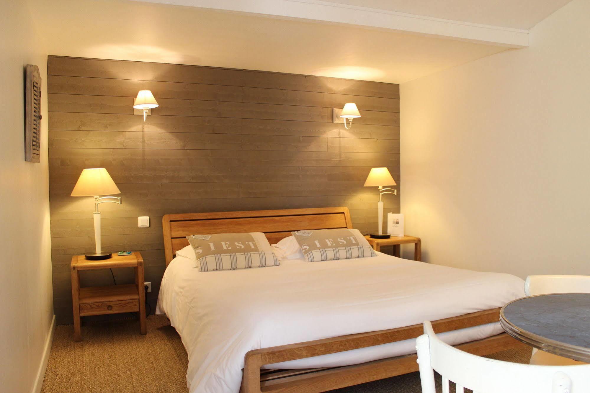 Hotel Des Falaises Villers-sur-Mer Eksteriør billede