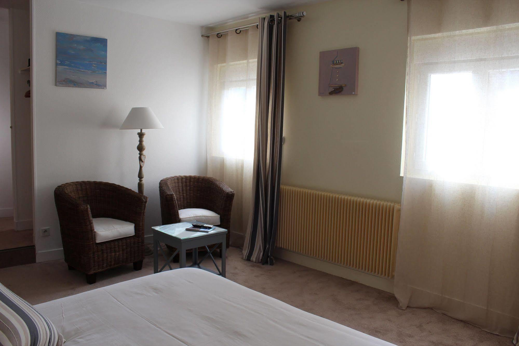 Hotel Des Falaises Villers-sur-Mer Eksteriør billede